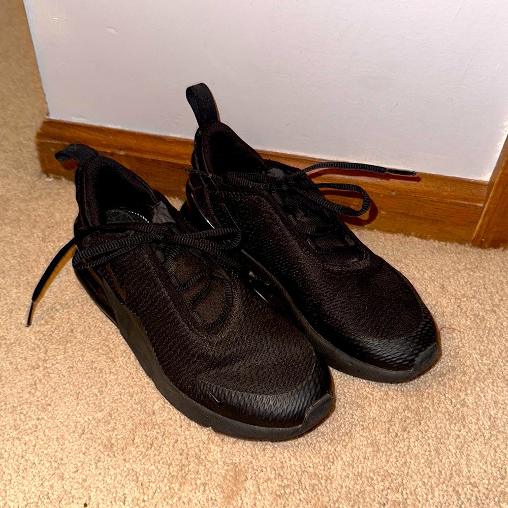 Black Air max size 3Y